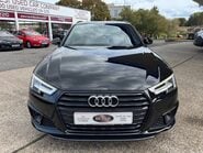 Audi A4 AVANT TFSI BLACK EDITION MHEV 12
