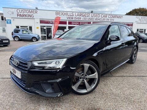 Audi A4 AVANT TFSI BLACK EDITION MHEV 1