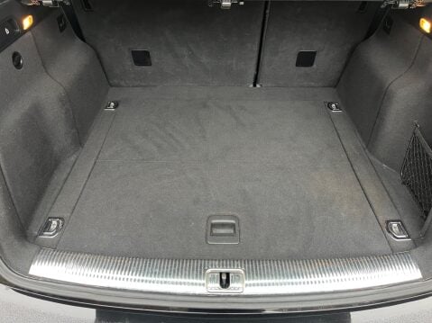 Audi Q5 TDI QUATTRO SE 6