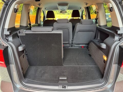 Volkswagen Touran SPORT TDI BLUEMOTION TECH 7 SEATER 10