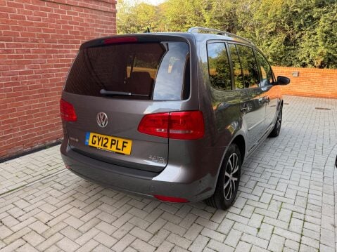 Volkswagen Touran SPORT TDI BLUEMOTION TECH 7 SEATER 4