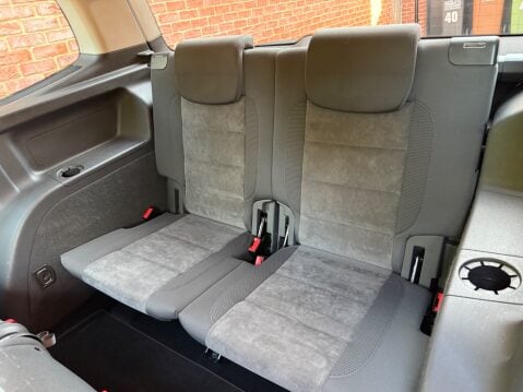 Volkswagen Touran SPORT TDI BLUEMOTION TECH 7 SEATER 11