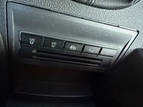Volkswagen Touran SPORT TDI BLUEMOTION TECH 7 SEATER 18