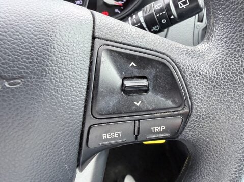 Kia Rio 1 HATCHBACK 17