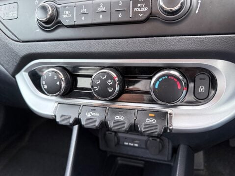 Kia Rio 1 HATCHBACK 12