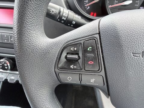 Kia Rio 1 HATCHBACK 16