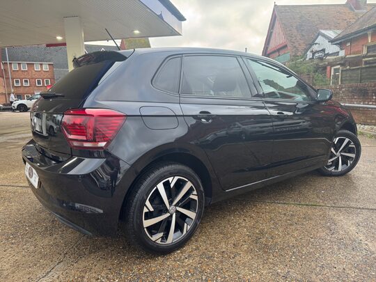 Volkswagen Polo 1.0 TSI BEATS DSG AUTOMATIC 