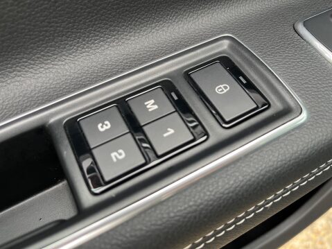 Jaguar XF 3.0D V6 S AUTOMATIC 34