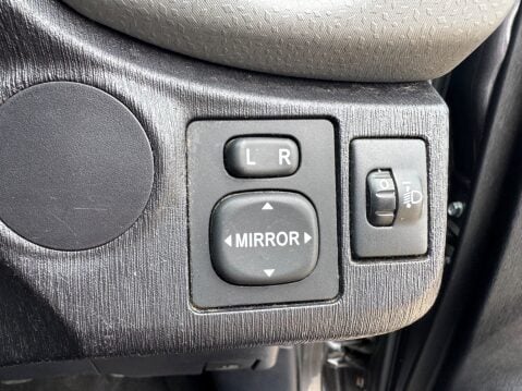 Toyota Yaris 1.33 VVT-I ICON PLUS 15