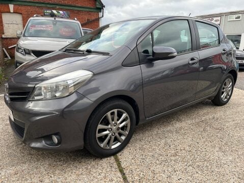 Toyota Yaris 1.33 VVT-I ICON PLUS 1