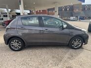 Toyota Yaris 1.33 VVT-I ICON PLUS 4