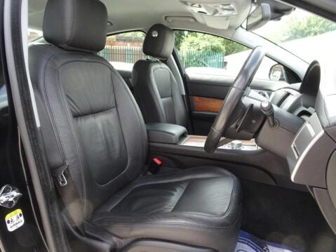 Jaguar XF V6 LUXURY 3