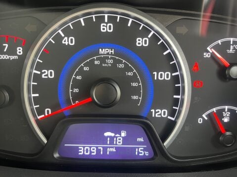 Hyundai i10 1.0 PLAY 24