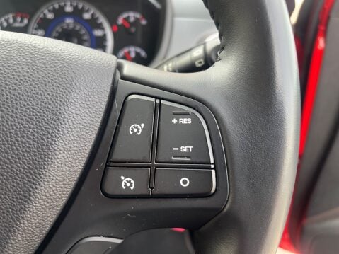 Hyundai i10 1.0 PLAY 15