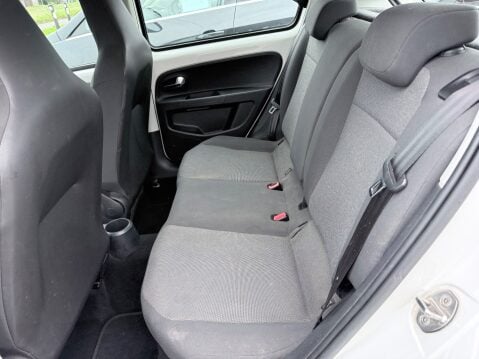 Volkswagen Up 1.0 MOVE UP GARMIN EDITION 12