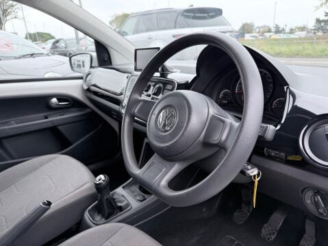 Volkswagen Up 1.0 MOVE UP GARMIN EDITION 9