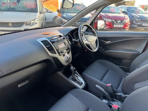 Hyundai ix20 PREMIUM 10