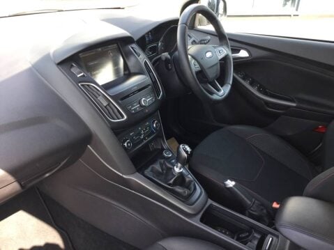 Ford Focus ZETEC S 3