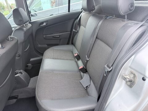 Vauxhall Astra DESIGN CDTI 8V 12