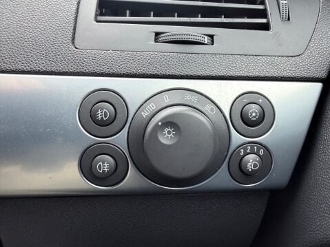 Vauxhall Astra DESIGN CDTI 8V 21