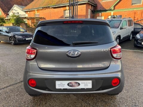 Hyundai i10 PREMIUM SE 7