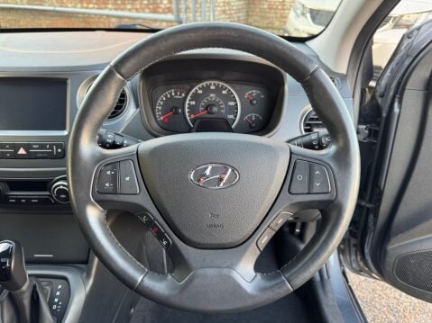 Hyundai i10 PREMIUM SE 12