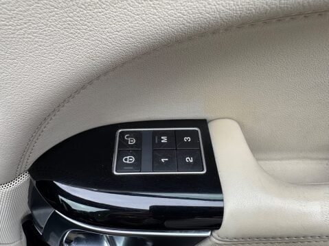 Land Rover Range Rover SDV8 VOGUE 16