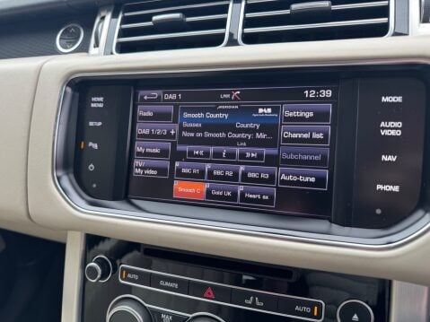 Land Rover Range Rover SDV8 VOGUE 22