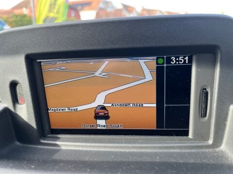 Renault Clio 1.6 VVTGT LINE TOMTOM AUTOMATIC 3