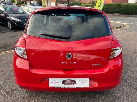 Renault Clio 1.6 VVTGT LINE TOMTOM AUTOMATIC 5