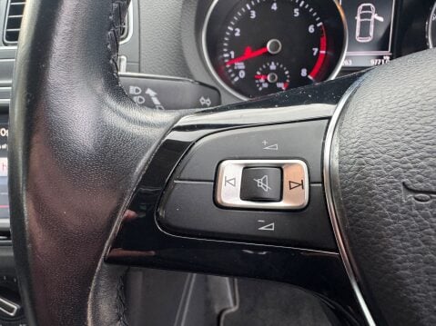 Volkswagen Polo SE TSI DSG 14