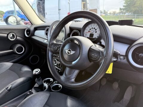 Mini Hatch COOPER 10