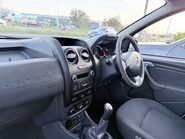 Dacia Duster 1.6 AMBIANCE SCE 8