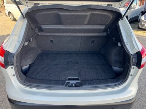 Nissan Qashqai N-CONNECTA DIG-T 10