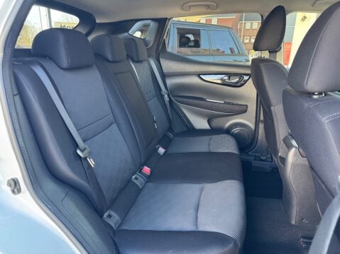 Nissan Qashqai N-CONNECTA DIG-T 15