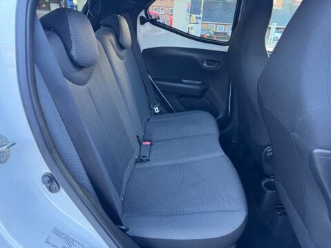 Toyota Aygo VVT-I X-TREND TSS 12