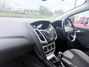Ford Focus 1.0 ZETEC 9