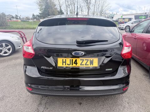 Ford Focus 1.0 ZETEC 6