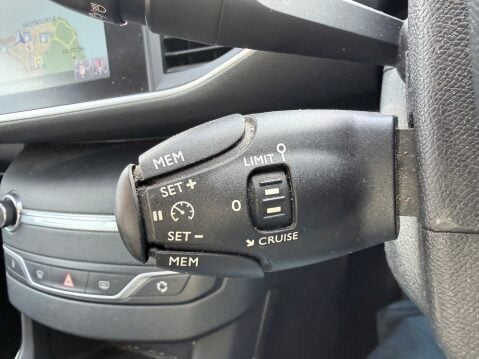 Peugeot 308 1.2 PURETECH SW ALLURE 20