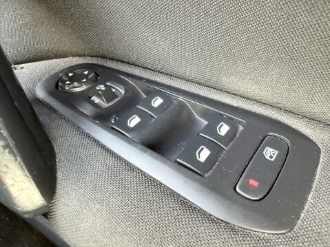 Peugeot 308 1.2 PURETECH SW ALLURE 19