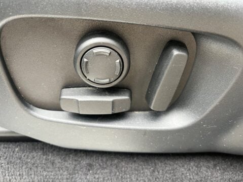 Land Rover Range Rover Sport 2.0 P400E HSE 27