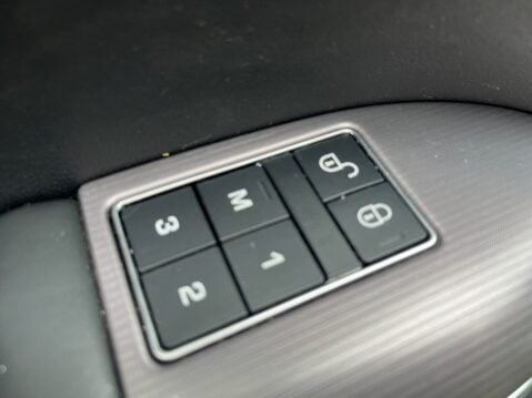 Land Rover Range Rover Sport 2.0 P400E HSE 28