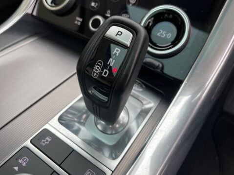 Land Rover Range Rover Sport 2.0 P400E HSE 16