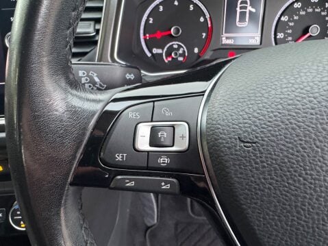 Volkswagen T-Roc SE TSI EVO 13