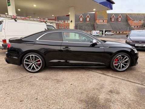 Audi A5 S5 TFSI QUATTRO 4