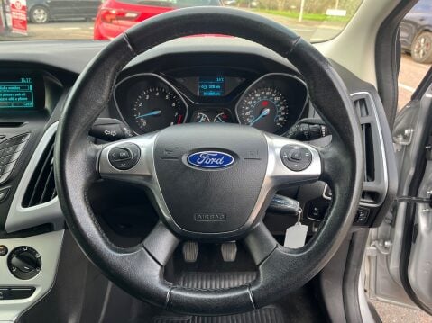 Ford Focus ZETEC 12
