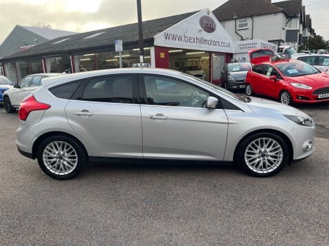 Ford Focus ZETEC 8