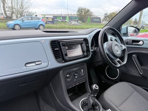 Volkswagen Beetle 1.4 DESIGN TSI 9