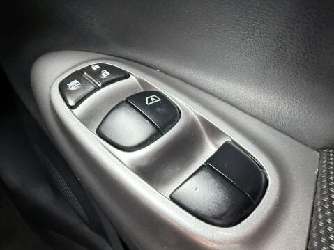 Nissan Juke 1.6 ACENTA 19