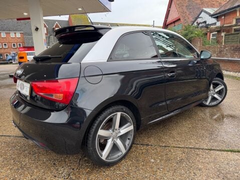 Audi A1 TFSI SPORT 2